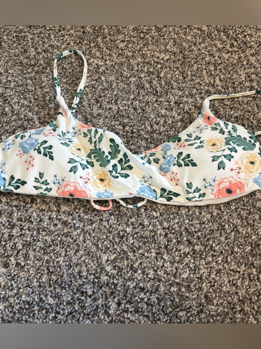 Floral Print White Women’s O’Neill surf and swim top beach beachy